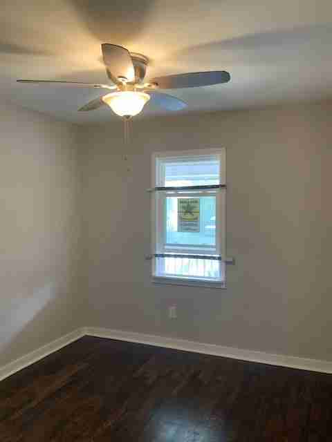 16853 Stoepel downstairs bedroom.jpg